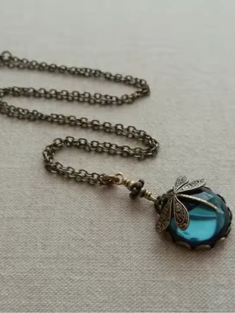 Vintage-Inspired Silver Necklace with Teal Pendant - Picture 1 of 5